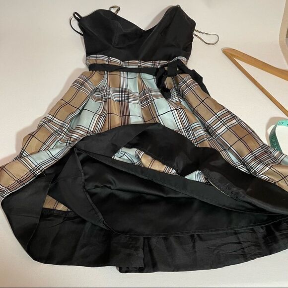 BCBG MaxAzaria black and plaid silk dress spaghetti straps fully lined - Picture 5 of 17